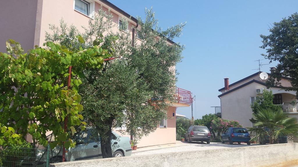 Apartment Studio Baric Poreč Exteriör bild